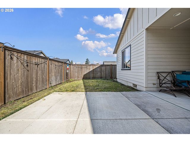 763 S 53RD Pl, Springfield, OR 97478