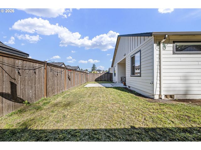 763 S 53RD Pl, Springfield, OR 97478