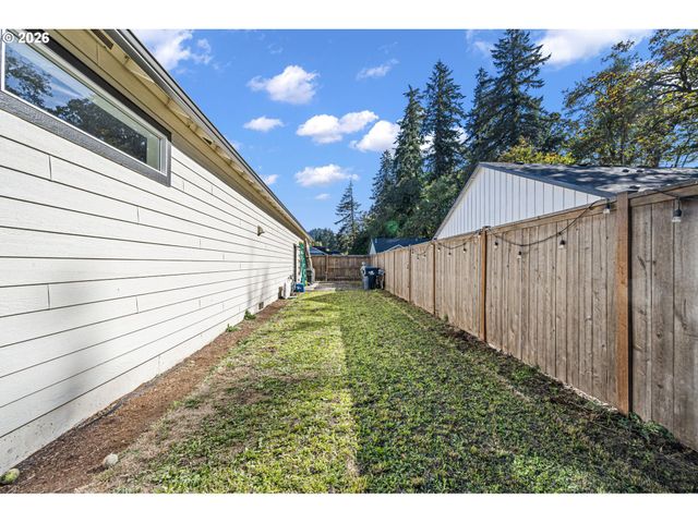 763 S 53RD Pl, Springfield, OR 97478