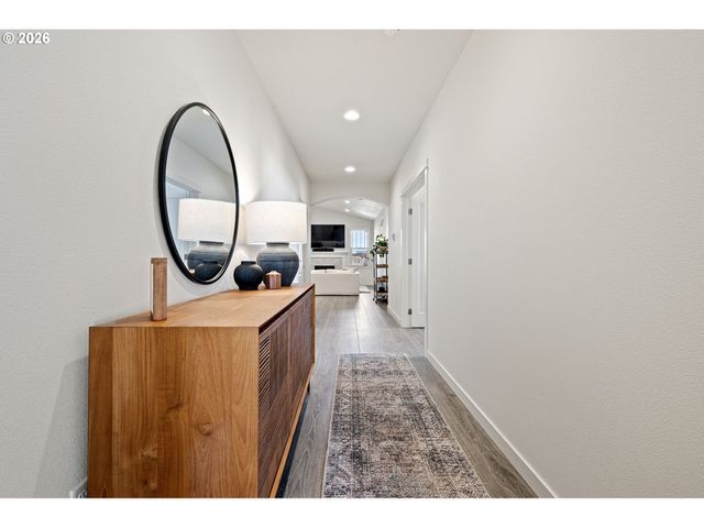 763 S 53RD Pl, Springfield, OR 97478