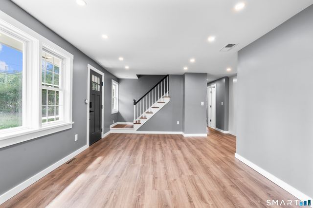 26 George Washington Turnpike, Burlington, CT 06013