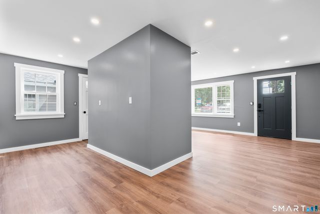 26 George Washington Turnpike, Burlington, CT 06013