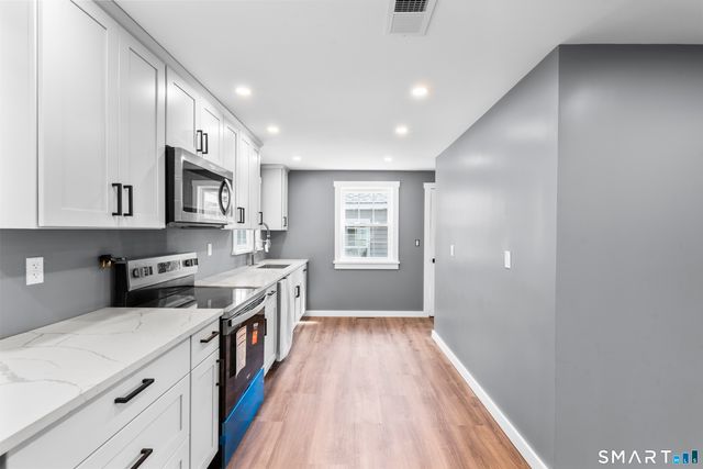 26 George Washington Turnpike, Burlington, CT 06013