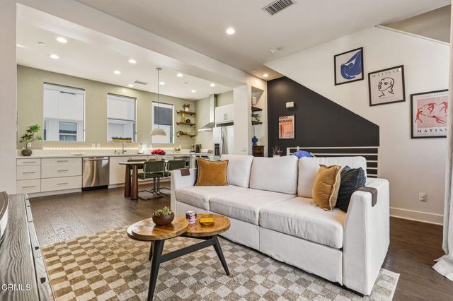 2203 Selig Drive, Los Angeles, CA 90026
