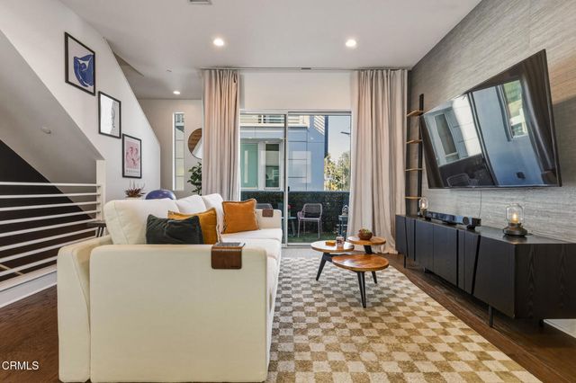 2203 Selig Drive, Los Angeles, CA 90026