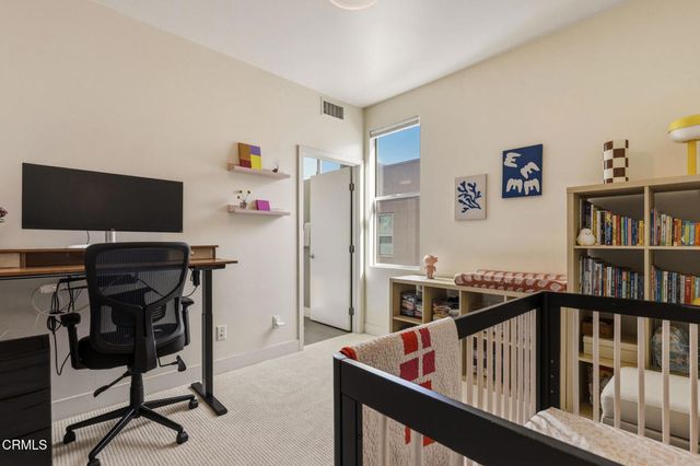 2203 Selig Drive, Los Angeles, CA 90026