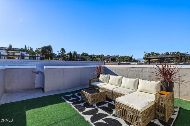 2203 Selig Drive, Los Angeles, CA 90026