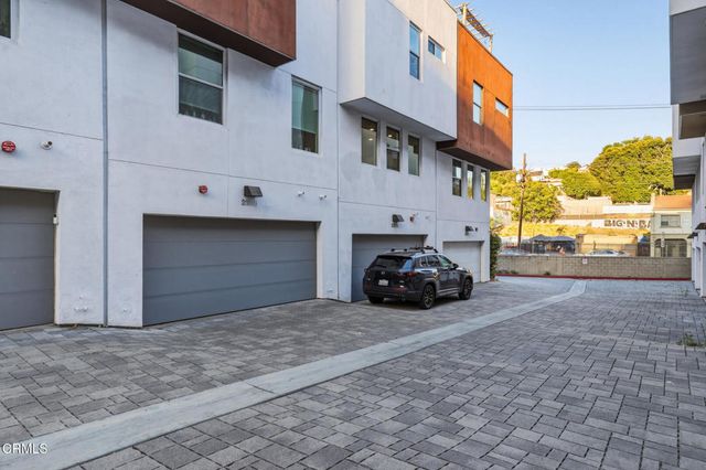 2203 Selig Drive, Los Angeles, CA 90026