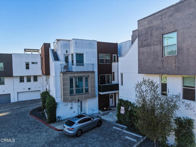 2203 Selig Drive, Los Angeles, CA 90026