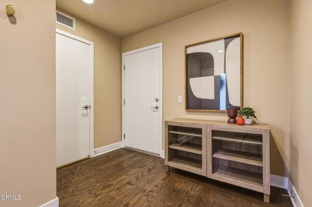 2203 Selig Drive, Los Angeles, CA 90026