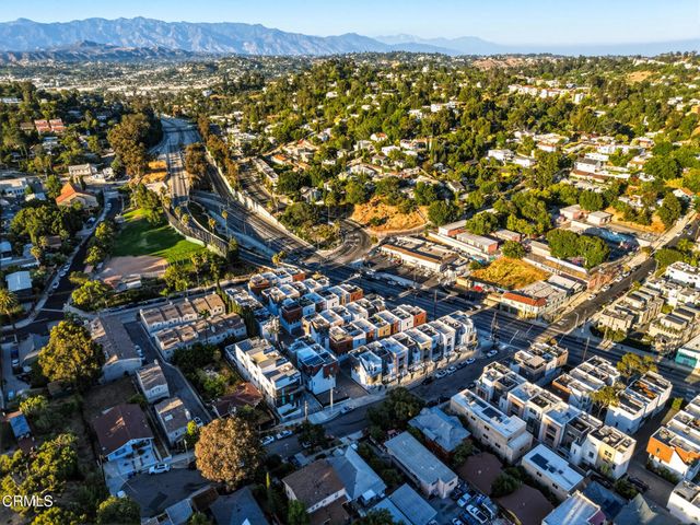 2203 Selig Drive, Los Angeles, CA 90026