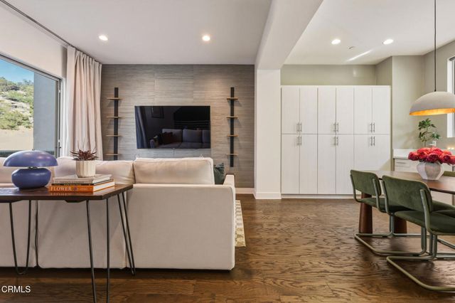 2203 Selig Drive, Los Angeles, CA 90026