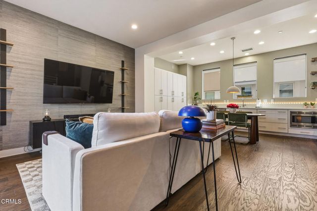 2203 Selig Drive, Los Angeles, CA 90026