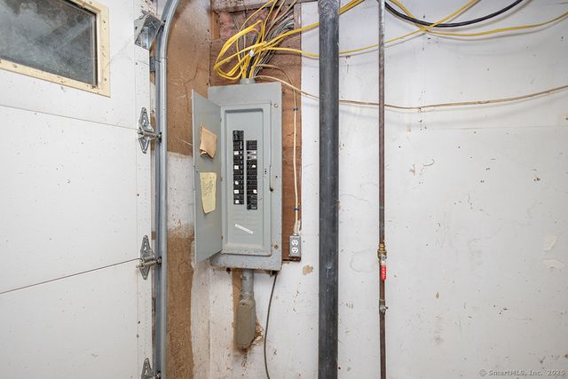 78 South Eagle Street, Plymouth, CT 06786