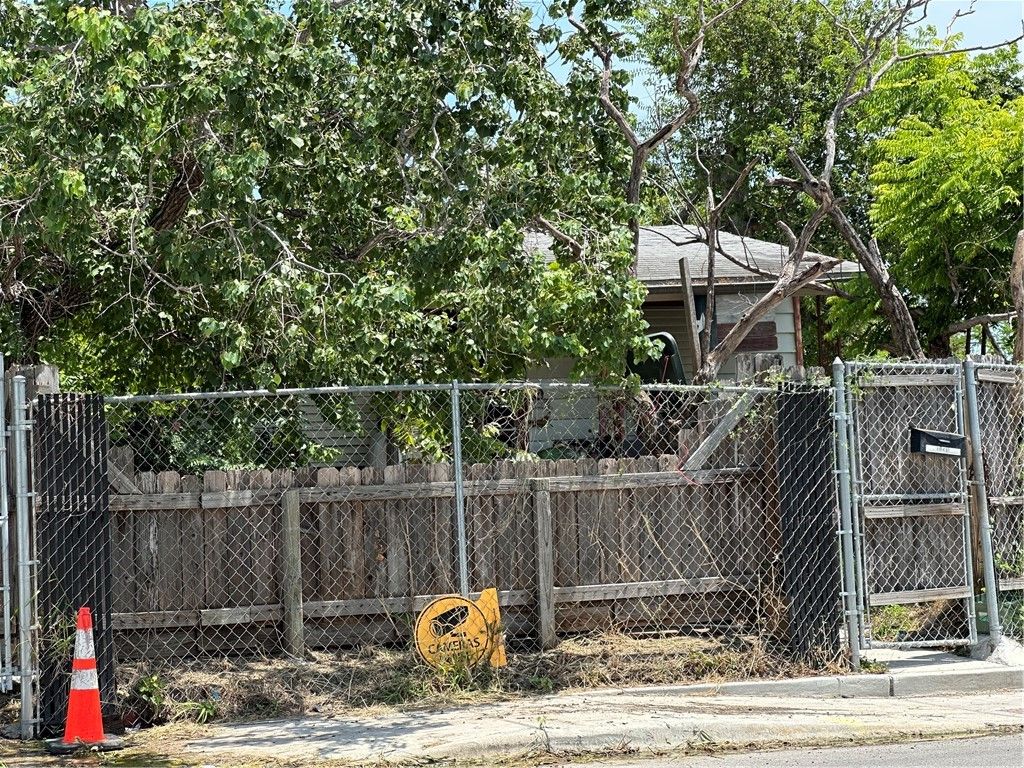 2502 Belton St, Corpus Christi, TX 78416