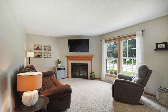 1225 Fleur Drive, Waterloo, IA 50701