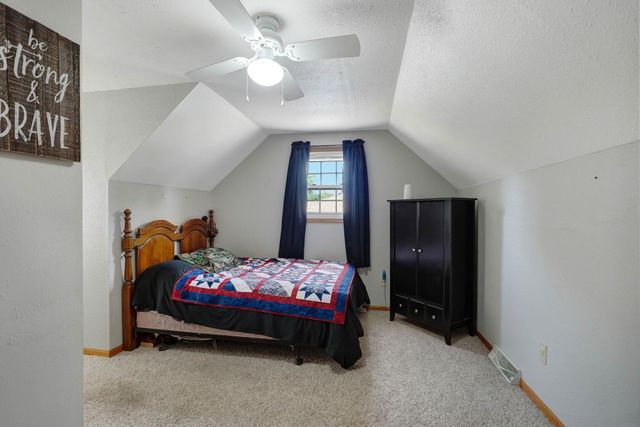 1225 Fleur Drive, Waterloo, IA 50701