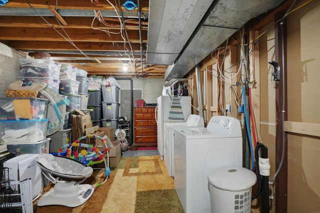 1225 Fleur Drive, Waterloo, IA 50701
