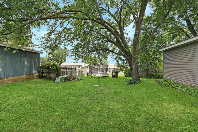 1225 Fleur Drive, Waterloo, IA 50701