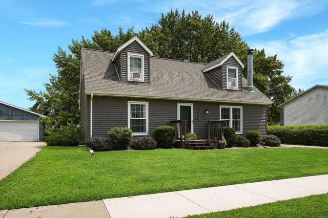 1225 Fleur Drive, Waterloo, IA 50701