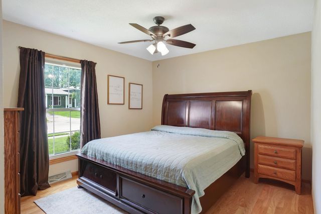 1225 Fleur Drive, Waterloo, IA 50701