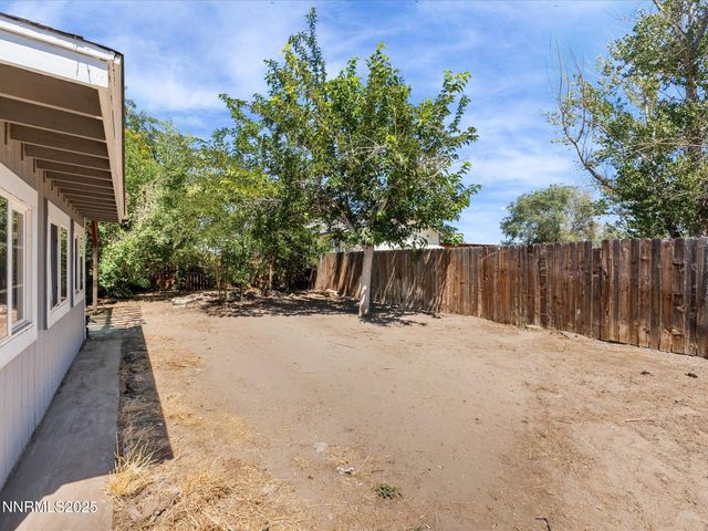 327 Burntwood Street, Fallon, NV 89406