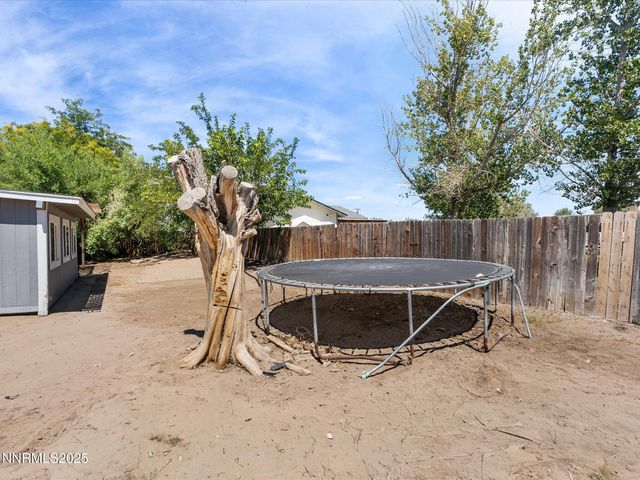327 Burntwood Street, Fallon, NV 89406