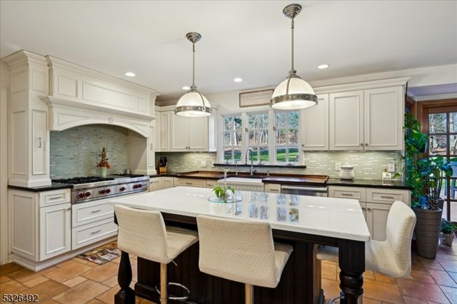 545 JOHNSTON DRIVE, Watchung Boro, NJ 07069