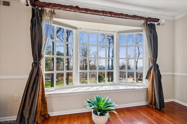 545 JOHNSTON DRIVE, Watchung Boro, NJ 07069