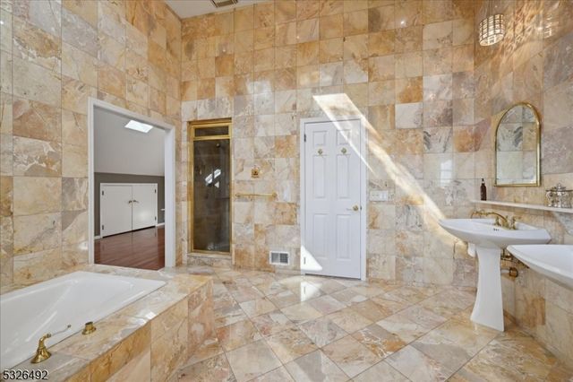 545 JOHNSTON DRIVE, Watchung Boro, NJ 07069