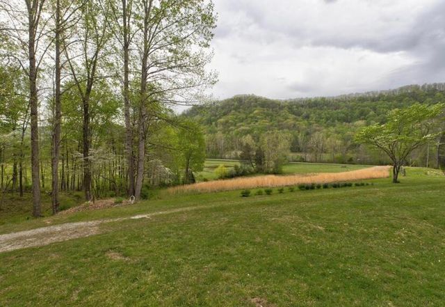 6130 Hardwicks Creek Road, Clay City, KY 40312