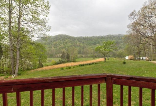 6130 Hardwicks Creek Road, Clay City, KY 40312