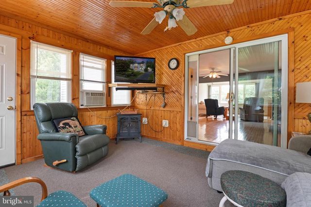 2814 RIDGE RD, Huntingtown, MD 20639