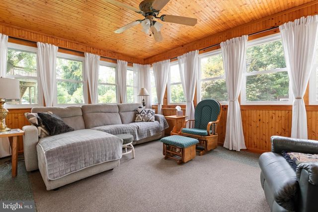 2814 RIDGE RD, Huntingtown, MD 20639