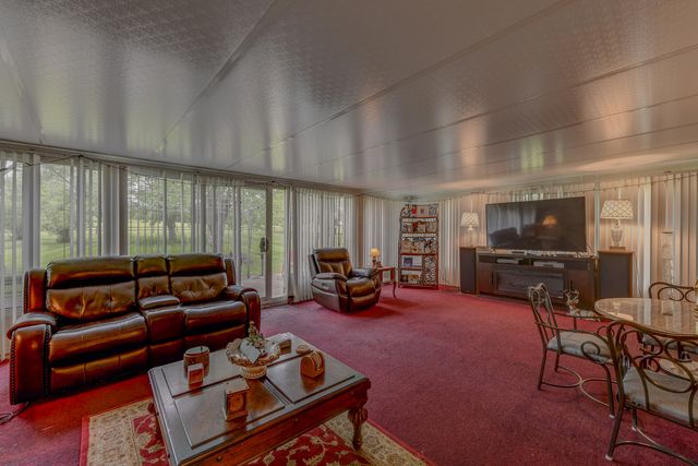 126 Denell Drive, Crete, IL 60417
