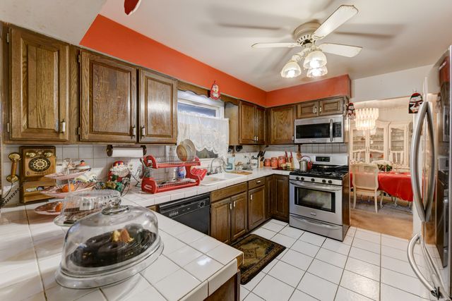 126 Denell Drive, Crete, IL 60417