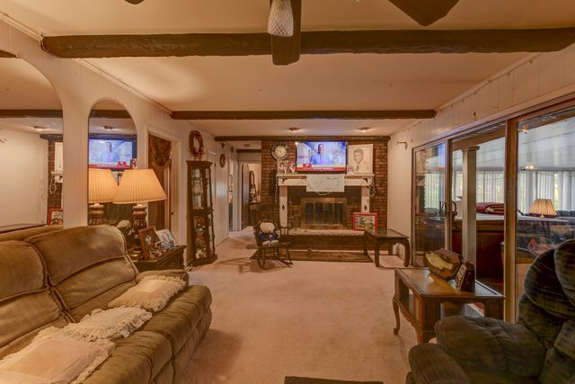 126 Denell Drive, Crete, IL 60417