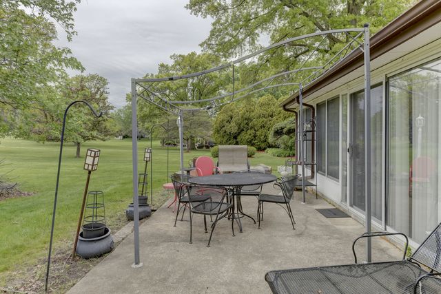 126 Denell Drive, Crete, IL 60417