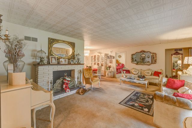 126 Denell Drive, Crete, IL 60417