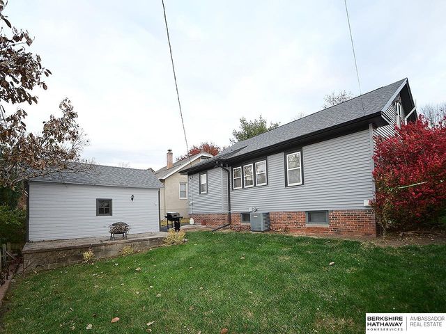 4669 Pine Street, Omaha, NE 68106