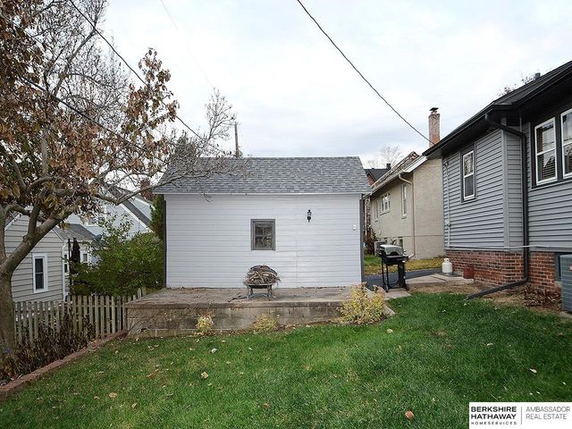 4669 Pine Street, Omaha, NE 68106