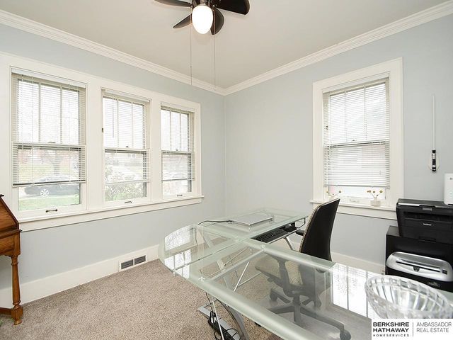 4669 Pine Street, Omaha, NE 68106