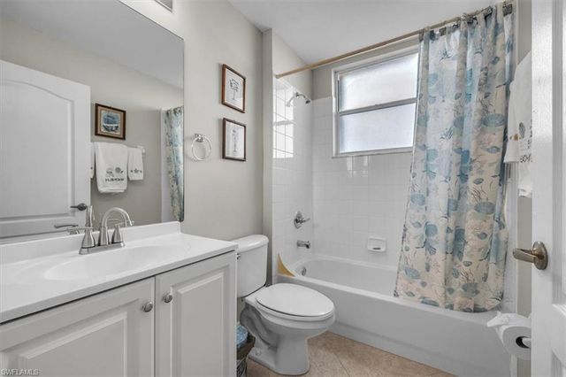 8075 Tiger CV # 1706, Naples, FL 34113