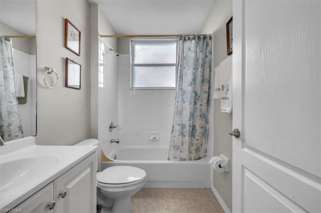 8075 Tiger CV # 1706, Naples, FL 34113