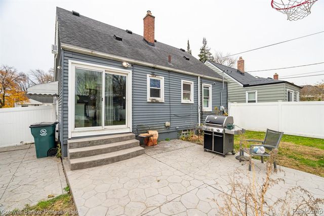 1621 Whitcomb Avenue, Royal Oak, MI 48073