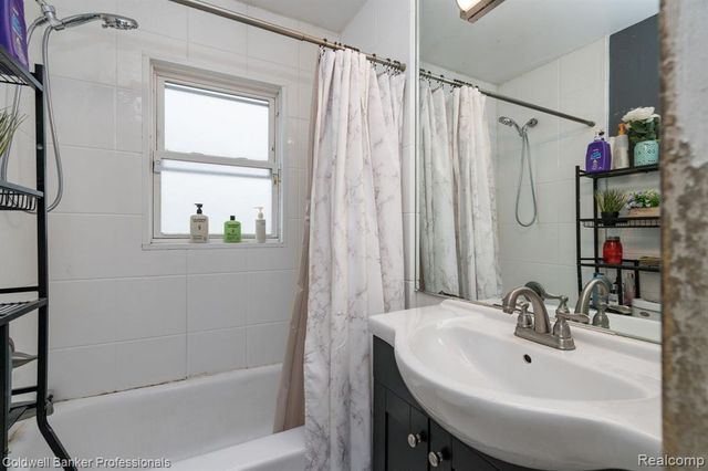 1621 Whitcomb Avenue, Royal Oak, MI 48073