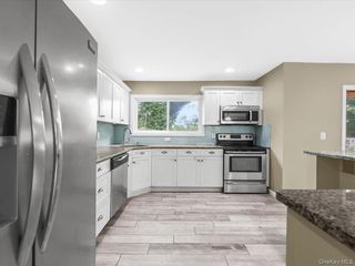 112 Rosemont Avenue, Farmingville, NY 11738