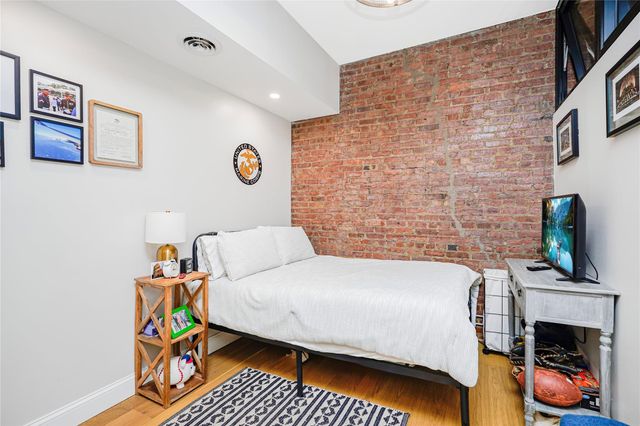 46 Bay St Landing Q1F, Staten Island, NY 10301