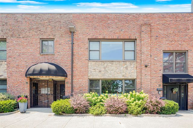 46 Bay St Landing Q1F, Staten Island, NY 10301