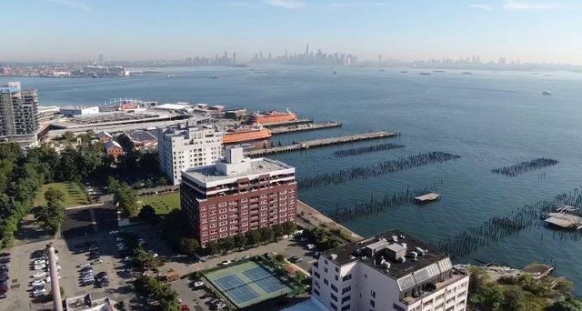 46 Bay St Landing Q1F, Staten Island, NY 10301